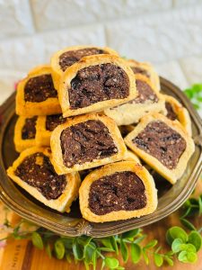 Biscuiți cu cireșe si cacao