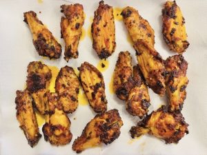 Aripioare glazurate cu miere și portocale