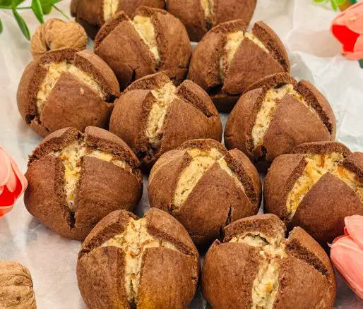 Fursecuri lalea cu nucă și cacao