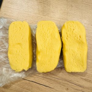 Prăjitura Kati cu foaie sfărmată și bezea