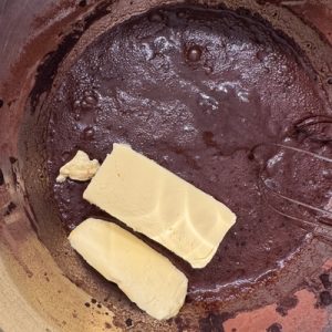 Prăjitura Kati cu foaie sfărmată și bezea