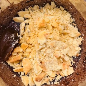 Prăjitura Kati cu foaie sfărmată și bezea