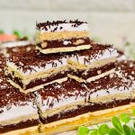 Prăjitura Kati cu foaie sfărmată și bezea