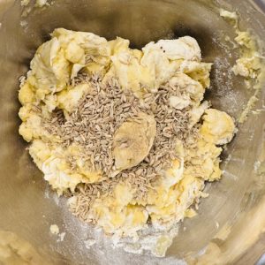 Covrigei Taralli cu ulei de măsline și fenicul