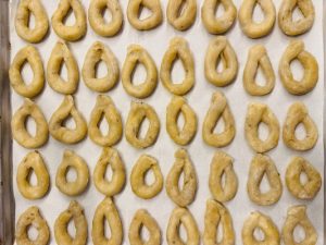 Covrigei Taralli cu ulei de măsline și fenicul