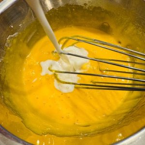 Tort Tiramisu cu cremă de vanilie