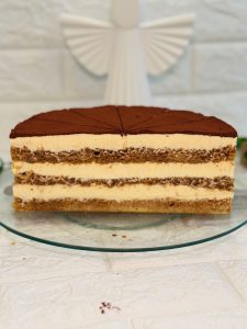 Tort Tiramisu cu cremă de vanilie