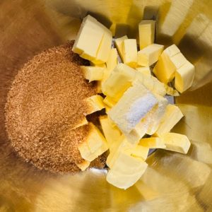 Fursecuri fragede și aromate umplute cu ciocolată