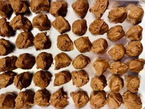 Fursecuri fragede și aromate umplute cu ciocolată