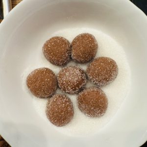 Fursecuri fragede și aromate umplute cu ciocolată