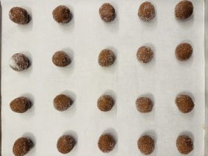 Fursecuri fragede și aromate umplute cu ciocolată