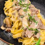 Paste cu antricot de vită și ciuperci