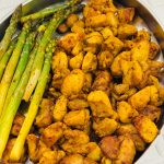 Friptură de pui la tigaie cu sparanghel