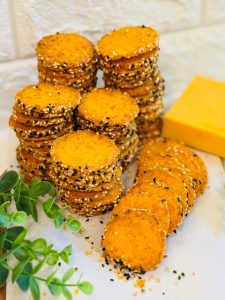 Biscuiți cu cheddar și susan