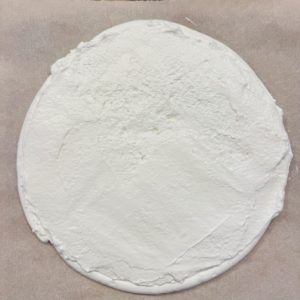 Tort Chaja cu bezea, piersici si dulceață de lapte