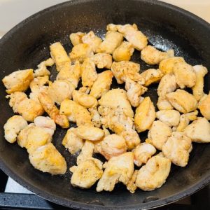 Piept de pui cu ananas în stil asiatic