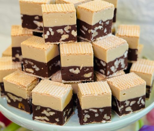 Ciocolată de casă cu nucă, caramel și cafea