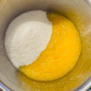 Ciocolată de casă cu mango si cocos