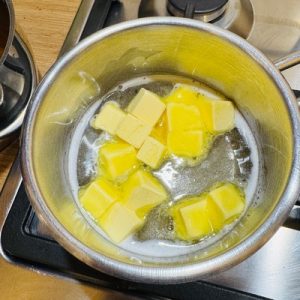 Ciocolată de casă cu mango si cocos