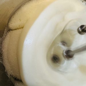 Budincă de tăieței cu ciocolată și cocos