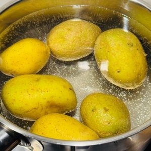 Pâine ardelenească cu cartofi - Pâine bătută cu cartofi