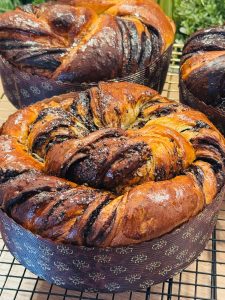 Cozonac babka cu cacao bine însiropat