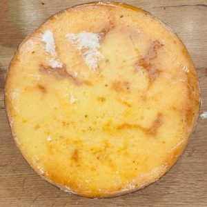 Tort Lemon Velvet cu mousse de lămâie și lemon curd