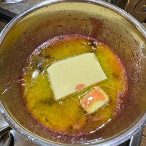 Ciocolată de casă cu zmeură și fistic