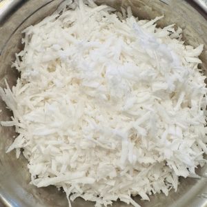 Fulgi de cocos îndulciți pentru prăjituri