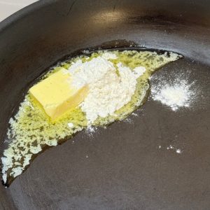 Piept de pui cu sos de gorgonzola