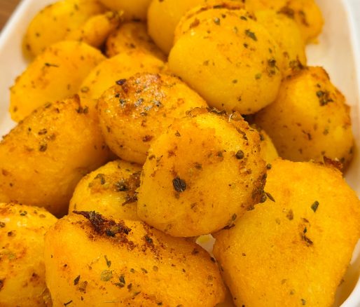 Cartofi copți cu exterior crocant și interior cremos