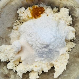 Prăjitură cu mac și brânză dulce