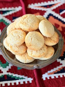 Fursecuri cu nucă de cocos în stil Caraibian - Rețetă fără gluten, aromata si ușor de făcut