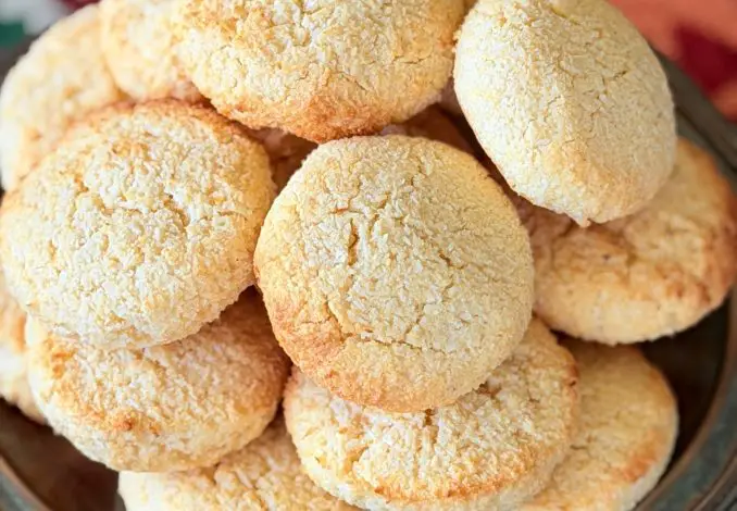 Fursecuri cu nucă de cocos în stil Caraibian - Rețetă fără gluten, aromata si ușor de făcut