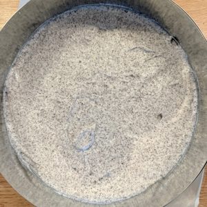 Tort cu mac și cremă de ciocolată cu zmeură