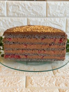 Tort cu mac și cremă de ciocolată cu zmeură