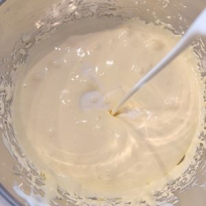 Prăjitura Deliciu Regal cu nucă, vișine și ciocolată