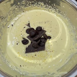 Prăjitura Deliciu Regal cu nucă, vișine și ciocolată