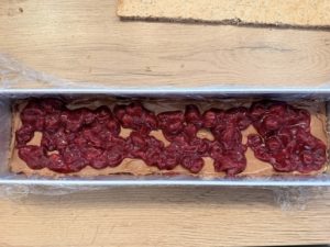 Prăjitura Deliciu Regal cu nucă, vișine și ciocolată