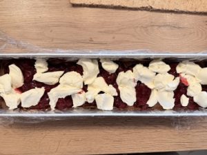Prăjitura Deliciu Regal cu nucă, vișine și ciocolată