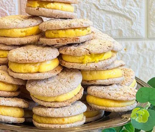 Fursecuri cu nucă și cremă de lămâie