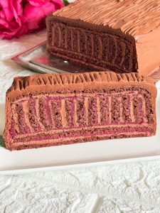 Tort cu ciocolată și vișine