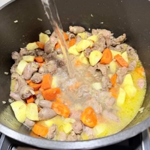 Mâncare de mazăre cu inimi, pipote si găluște pufoase