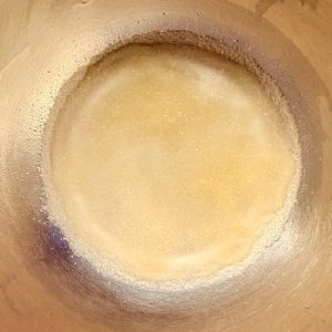 Prăjitură cu miere și cremă de mascarpone cu ciocolată și mandarine