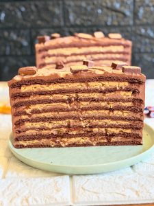 Tort snickers creamy crunch