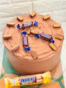 Tort snickers creamy crunch