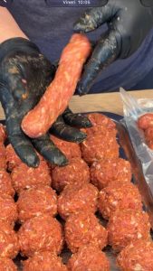 Pastă de mici - Mici de porc cu vitǎ - Mititei făcuți în casă