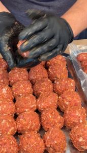 Pastă de mici - Mici de porc cu vitǎ - Mititei făcuți în casă
