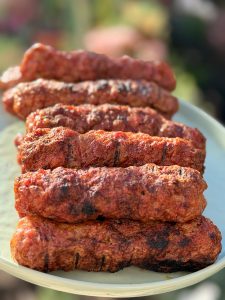 Pastă de mici - Mici de porc cu vitǎ - Mititei făcuți în casă