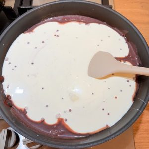 Tort Brigadeiro Duo cu ciocolată albă și neagră